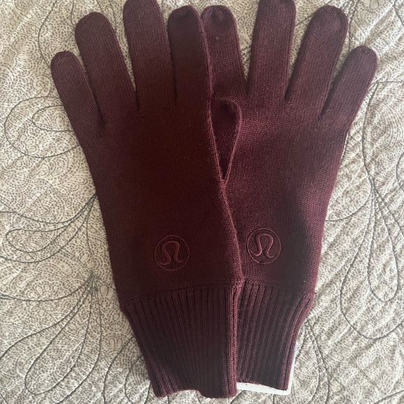 lululemon athletica Accessories - NWT Lululemon Warm Revelation Smart Tech Gloves